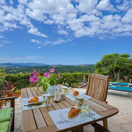 Hébergement de vacances Provenzalisches Ferienhaus Citronniers - Garten Mit Meerblick Und Pool By Riviera Homelife
