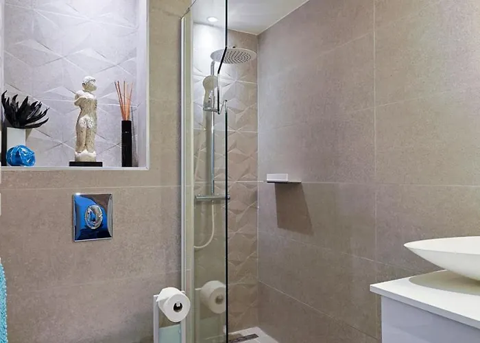 Ferienhaus Bastidon Les Citronniers Für 4 Personen Mit Meerblick